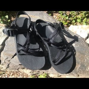 Black Chaco women’s sandals size 6 wide